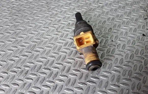 KIA Rio Fuel injector 0K30E13250
