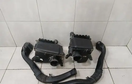 Audi R8 4S Air filter cleaner box bracket assembly 4S0133844B