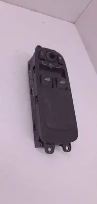 Volvo C30 Electric window control switch 31334362