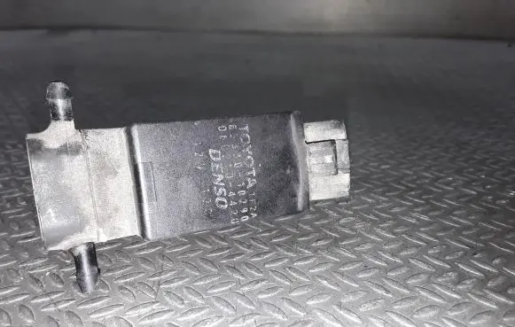 Toyota Yaris Windscreen/windshield washer pump 8533010290