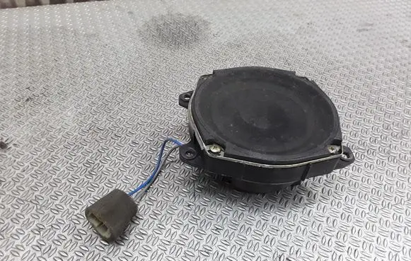 KIA Sportage Front door speaker