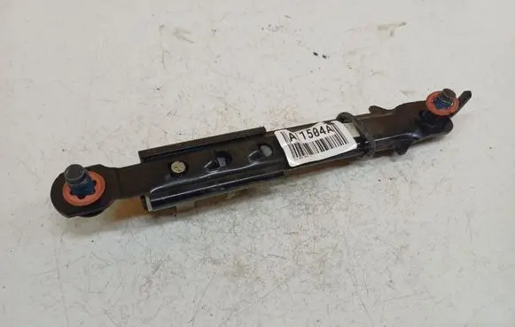 KIA Ceed Seat belt adjustment rail