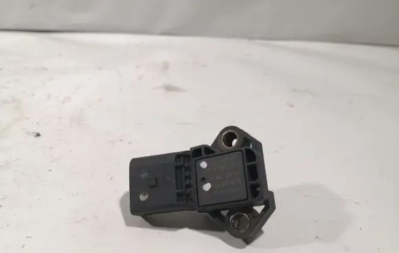 Volkswagen Jetta VI Air pressure sensor 03G906051E 0281002977