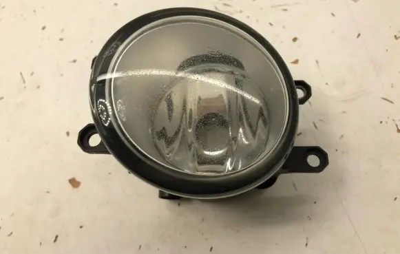 Toyota Avensis T250 Front fog light 812200D042 812200D041 812200D040