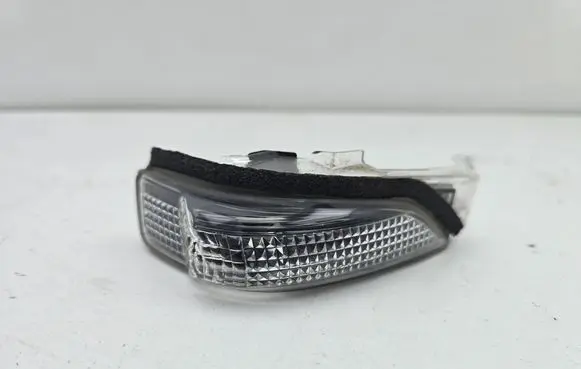 Toyota Auris E180 Mirror indicator light 20496252
