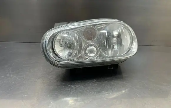 Volkswagen Golf IV Headlight/headlamp 67742019 281113 086752