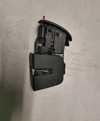 BMW 1 F20 F21 Tailgate exterior lock 