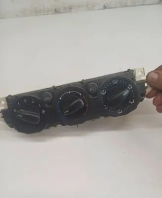 Ford Focus C-MAX Climate control unit 3M5T19980AC 69607320 11011791