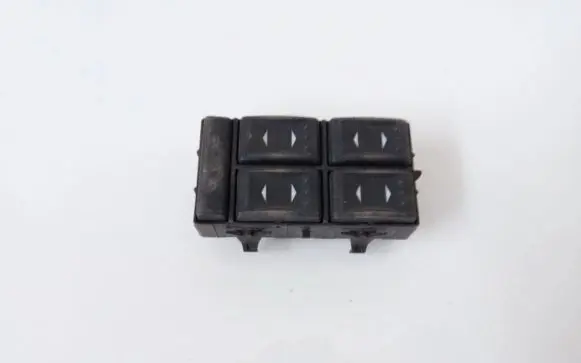 Ford Mondeo Mk III Electric window control switch 03163451