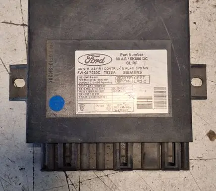 Ford Focus Comfort/convenience module 98AG15K600DC T83SA 5WK47230C