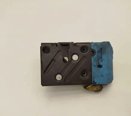 Volvo S80 Front door lock 30634616