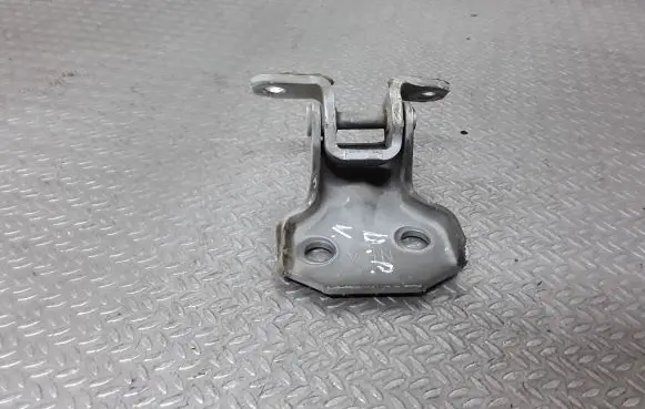 Subaru Forester SH Front door upper hinge