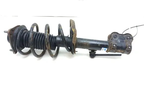Hyundai i40 Front shock absorber with coil spring 546613Z130