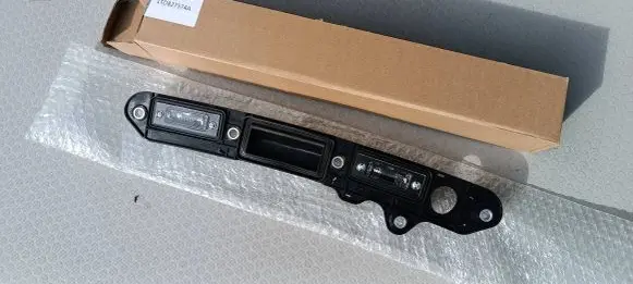 Volkswagen Touran I Trunk door license plate light bar 1T0827574A 1T0827574 1T0827574L