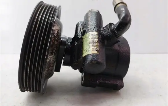 Alfa Romeo GT Power steering pump 55183805