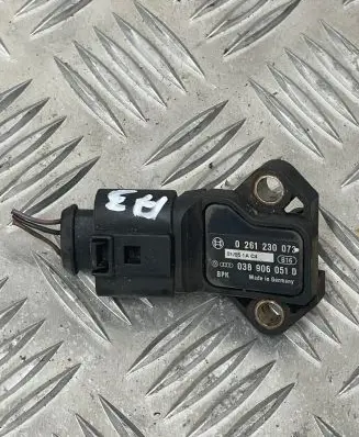 Audi A3 S3 8P Air pressure sensor 038906051D