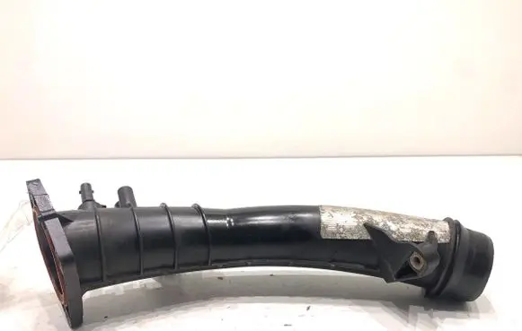 Mercedes-Benz CLA C117 X117 W117 Air intake hose/pipe A2700900744