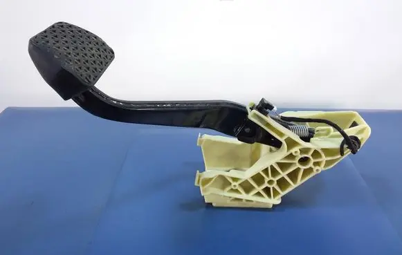 BMW X6 E71 Accelerator throttle pedal 6770693