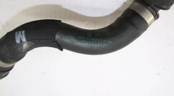 BMW 7 G11 G12 Engine coolant pipe/hose 17128602734