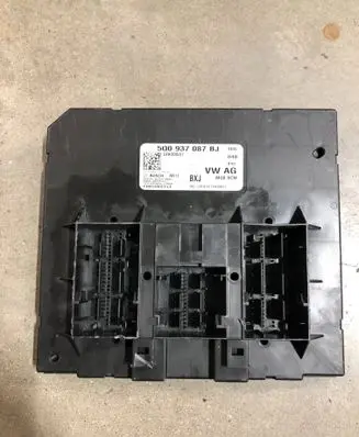 Volkswagen Golf VII Central body control module 5Q0937087BJ 5Q093708
