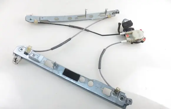 Renault Megane II Front door window regulator with motor 