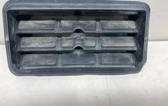 Dodge Challenger Quarter panel pressure vent 68170766AB