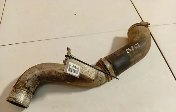 Intercooler hose/pipe