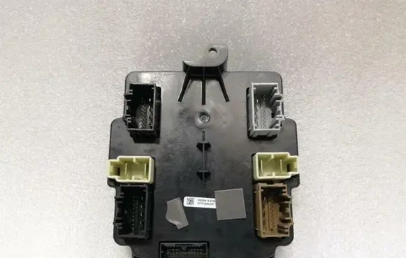 Tesla Model X Door control unit/module 106205610B