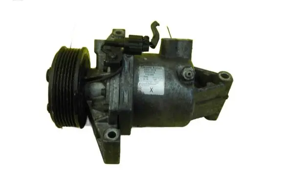 Nissan Juke I F15 Air conditioning (A/C) compressor (pump) 926001KC1B