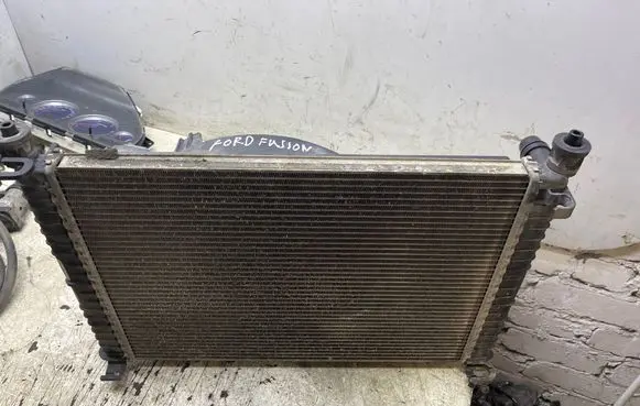 Ford Fusion Coolant radiator 0114A 2S6H8C342AD 19DEC2002