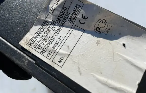 Volkswagen Golf IV CD/DVD changer KDCC467 Y22655271