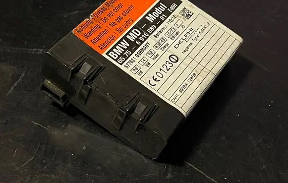 BMW 3 E46 Door central lock control unit/module 6916089 3659A12050