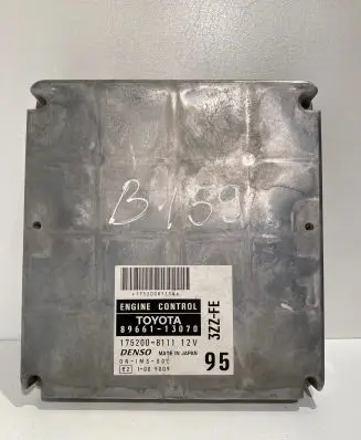 Toyota Corolla Verso E121 Engine control unit/module 8966113070 1752008111