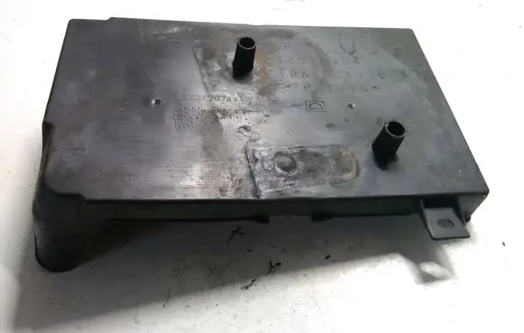 Battery tray