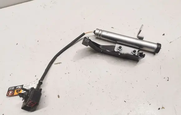 Volvo V90 Cross Country Bonnet Pedestrian Airbag Actuator 31651403 31688050
