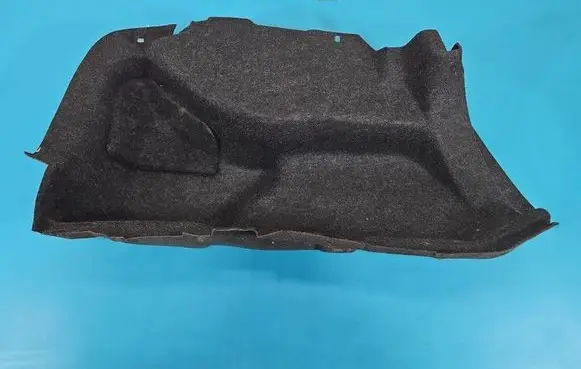 Trunk/boot side trim panel