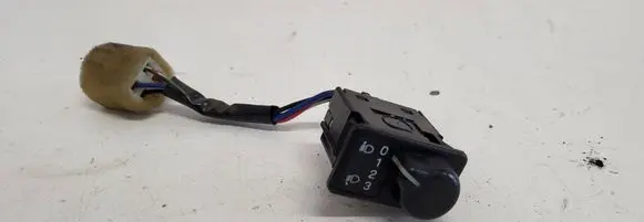Subaru Forester SF Headlight level height control switch 0525W JAPAN