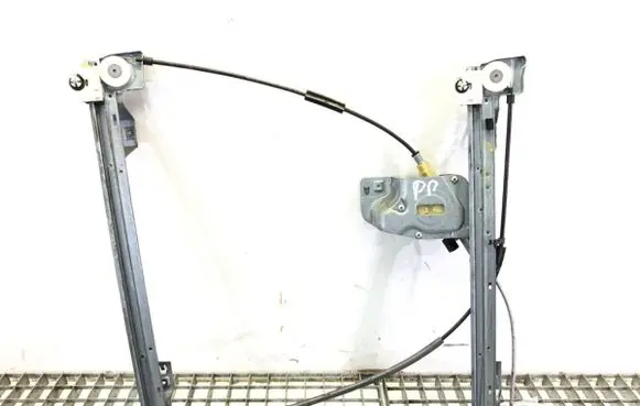 Mercedes-Benz Citan W415 Front door window regulator with motor