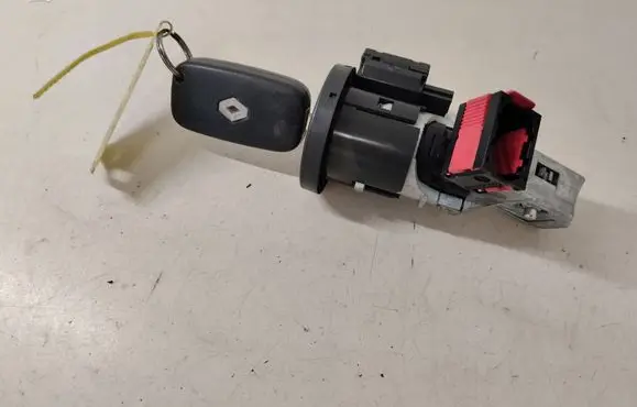 Renault Clio III Ignition lock 2167388472 8200214173G