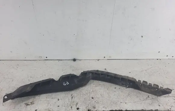 Skoda Octavia Mk2 (1Z) Front bumper mounting bracket 1Z0807184
