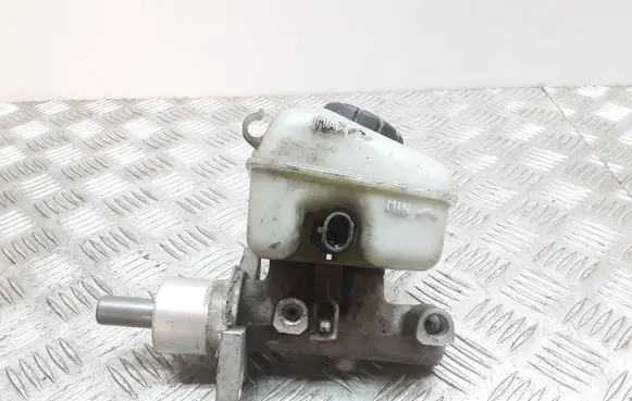 Opel Zafira A Master brake cylinder