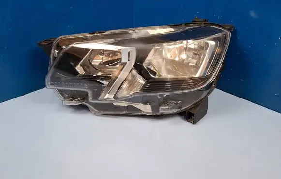Peugeot Partner III Headlight/headlamp 9816826980 90146193