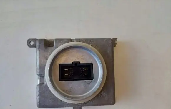 Opel Astra K LED ballast control module 695085258
