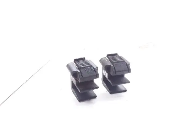 Mercedes-Benz E W210 Radiator mount bracket A2105040146