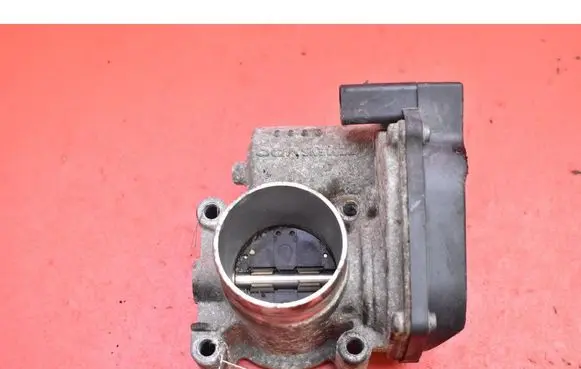 Volkswagen Fox Throttle body valve 03D133062E
