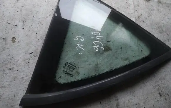 Mercedes-Benz A W169 Rear side window as2