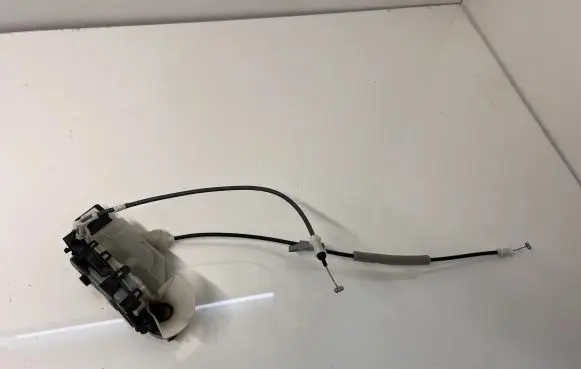 Citroen C3 Front door lock 16942935