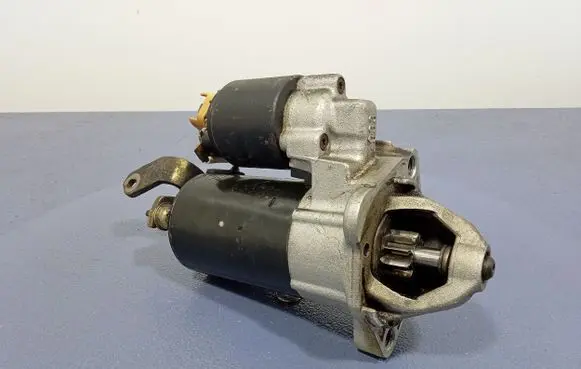 Audi A4 S4 B6 8E 8H Starter motor 06B911023
