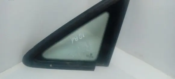 Volkswagen Touran I Front triangle window/glass 