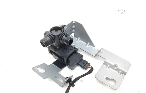 Mercedes-Benz CLA C118 X118 Electric auxiliary coolant/water pump A0005061300 10005061300